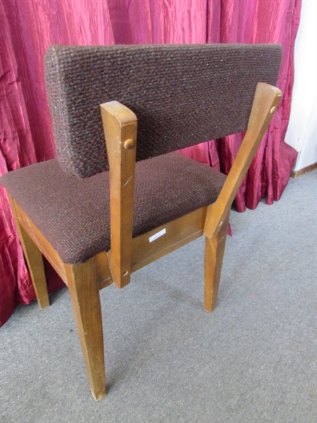 CONVENIENT WOODEN & UPHOLSTERED CHAIR STORAGE COMPARTMENT! GREAT FOR SEWING & CRAFTS