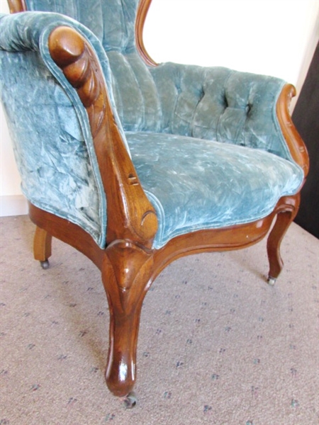ELEGANTLY CARVED ANTIQUE CHAIR ON CASTERS, MATCHES SOFA