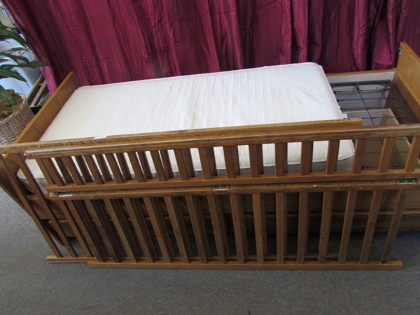 ATTRACTIVE OAK CONVERTIBLE CRIB-YOUTH BED WITH 2 DRAWER BASE