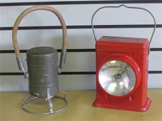 COLLECTIBLE DELTA RED BIRD ELECTRIC LANTERN FROM THE 1930S & VINTAGE ECONOMY ELECTRIC LANTERN