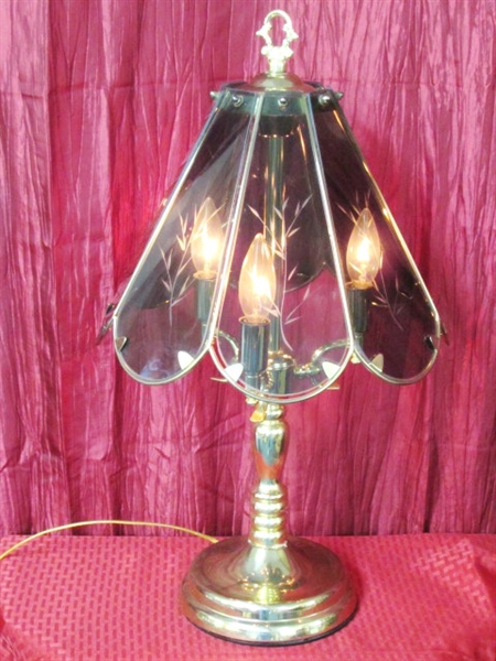 PRETTY TOUCH LAMP WITH GLASS SHADE