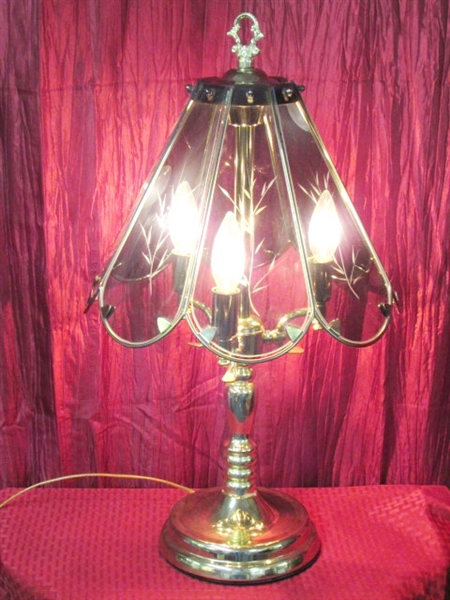 PRETTY TOUCH LAMP WITH GLASS SHADE