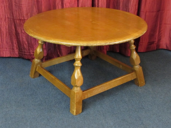 CUTE ROUND WOOD SIDE TABLE WITH TURNED LEGS
