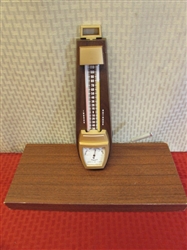 WOW! VINTAGE NEW HUMIDITY - INDOOR - OUTDOOR THERMOMETER