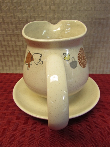 FRANCISCAN GRAVY BOAT IN WOODLAND PATTERN WITH ATTACHED UNDERPLATE