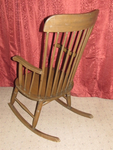 CLASSIC VINTAGE ROCKING CHAIR FOR THE FRONT PORCH OR NURSERY