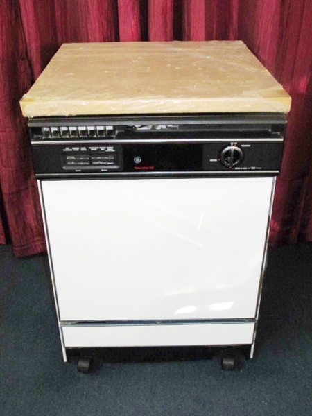 GE POTSCRUBBER DISH WASHER WITH BUTCHER BLOCK TOP