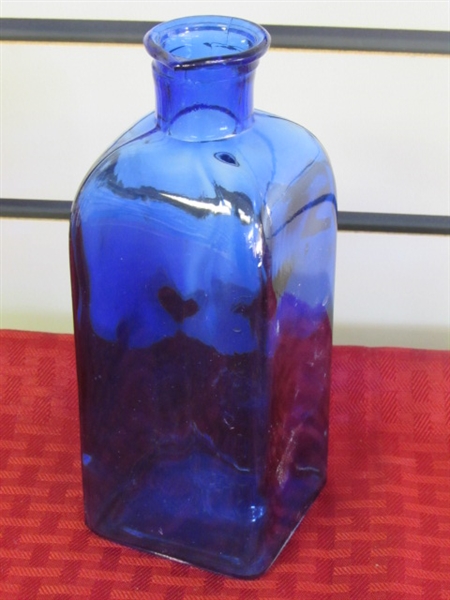VINTAGE OPALESCENT JIM BEAM DECANTER, BLUE GLASS BOTTLE, TWO LOVELY VASES, TINY S&P SET & DUCK SUGAR BOWL