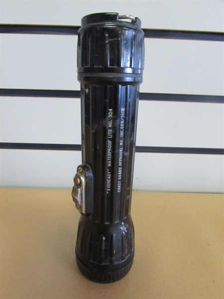 MAGLITE FLASHLIGHT WITH LEATHER CASE & COAST GUARD APPROVED EVEREADY WATERPROOF FLASHLIGHT