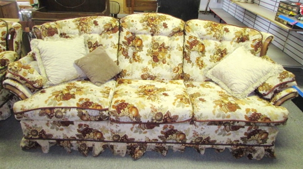 COMFORTABLE SOFA WITH WOOD DETAILS IN GOOD PREOWNED CONDITION