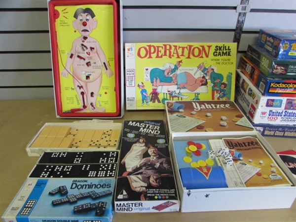 FAMILY GAME NIGHT! STACK OF GAMES & PUZZLES (INCLUDES OPERATION, AGGRAVATION, UNO, )