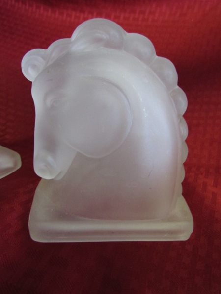 FOR THE HORSE LOVER! FROSTED GLASS HORSE HEAD BOOKENDS
