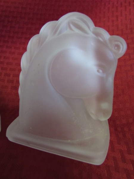 FOR THE HORSE LOVER! FROSTED GLASS HORSE HEAD BOOKENDS