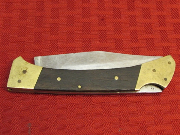 FOLDING BOWIE KNIFE WITH STAINLESS STEEL BLADE & WOOD & BRASS HANDLE