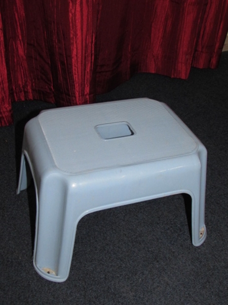 BABY BLUE FOLDING STEP STOOL WITH HANDLE & SMALL STOOL