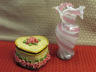 HAPPY MOTHERS DAY!  LOVELY PINK SWIRL BLOWN GLASS VASE WITH RUFFLE TOP & ROSE COVERED HEART SHAPED BOX