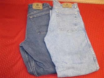 TWO PAIR OF MENS WRANGLER JEANS IN GOOD CONDITION