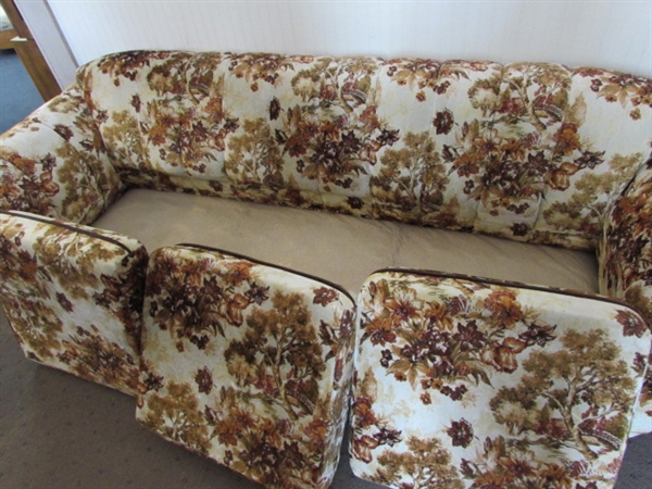 NICE SOFA IN VERY GOOD CONDITION