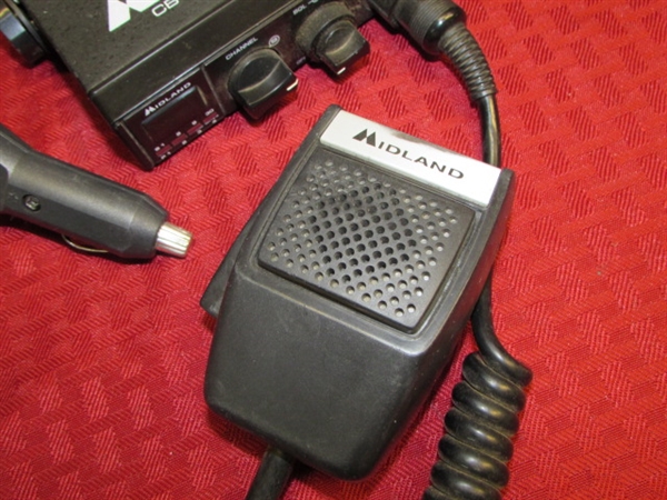 CHAT IT UP WITH A MIDLAND 40 CHANNEL CB RADIO & ANTENNA