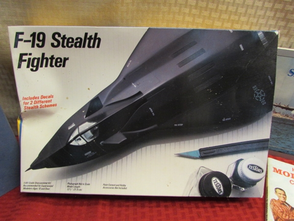 NEW IN BOX F-19 STEALTH FIGHTER MODEL, MINI US NAVY PLANE & BOOK ON MODELS & MORE