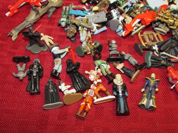 STAR WARS!  HUNDREDS, YES **HUNDREDS** OF TINY ACTION FIGURES, WEAPONS, SPACE SHIPS & MORE!