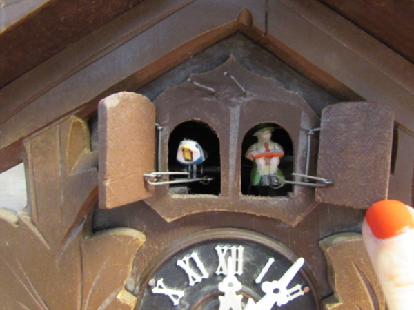 CHARMING VINTAGE GERMAN CUCKOO CLOCK WITH BRASS PINECONE WEIGHTS