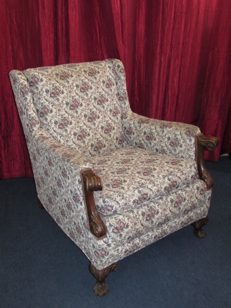 LOVELY ANTIQUE ARM CHAIR WITH CARVED DETAILS