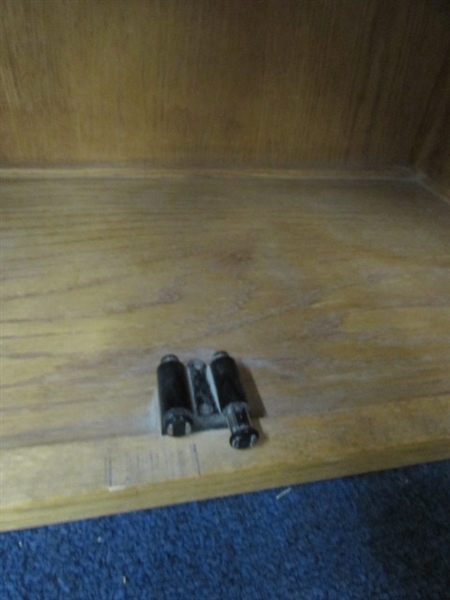 OAK INSERT WITH GLASS DOORS FITS INSIDE SHELVING UNITS IN PREVIOUS LOTS