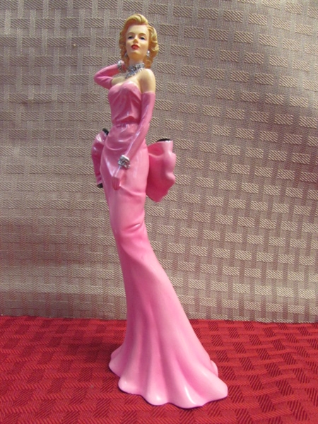 DAZZLING PERFECTION COLLECTIBLE LOVE, MARILYN FIGURINE MARILYN MONROE IN PINK GOWN , NUMBERED W/COA