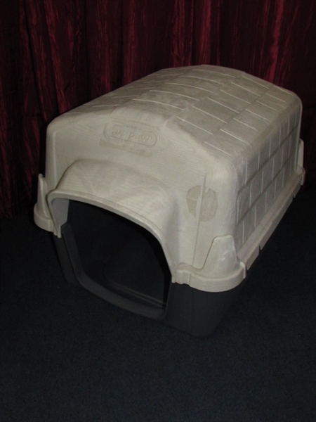 TOP PAW INSULATED DOG HOUSE-GREAT FOR OUTDOOR KITTIES TOO
