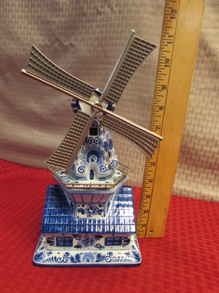 DELFT BLUE WINDMILL MUSIC BOX MADE IN HOLLAND