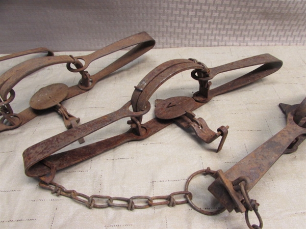 SIX RUSTY OLD VICTOR ANIMAL TRAPS-GREAT RUSTIC DECOR!