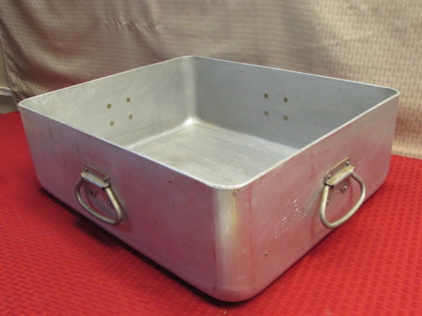 EXTRA LARGE RESTAURANT QUALITY STAINLESS STEEL US BLOOMFIELD RECTANGULAR PAN -WASH YOUR CAMP DISHES, THE DOG, ROCKS OR . . . ?