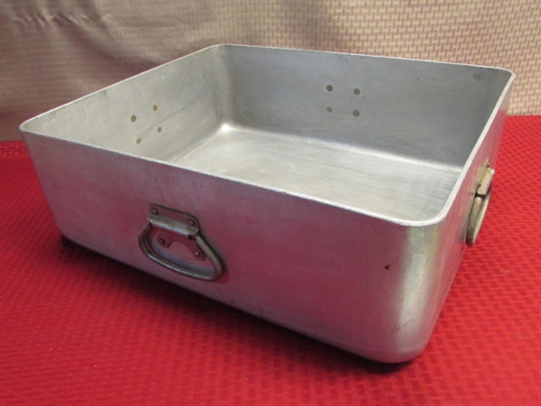 EXTRA LARGE RESTAURANT QUALITY STAINLESS STEEL US BLOOMFIELD RECTANGULAR PAN -WASH YOUR CAMP DISHES, THE DOG, ROCKS OR . . . ?