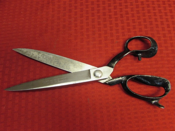 WOW! AWESOME PAIR OF 12 HEAVY DUTY VINTAGE WISS NO. 4 UPHOLSTERY SHEARS