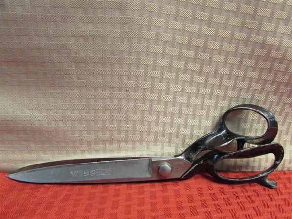 WOW! AWESOME PAIR OF 12 HEAVY DUTY VINTAGE WISS NO. 4 UPHOLSTERY SHEARS