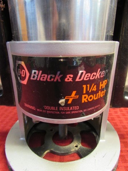 BLACK & DECKER 1-1/4 HP ROUTER