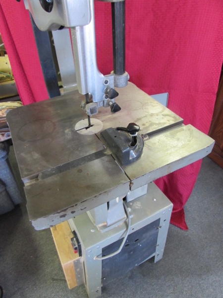 CHICAGO POWER TOOLS 14 WOOD CUTTING BAND SAW