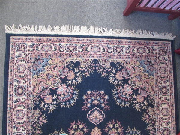 PRETTY AREA RUG WITH FLORAL PATTERN