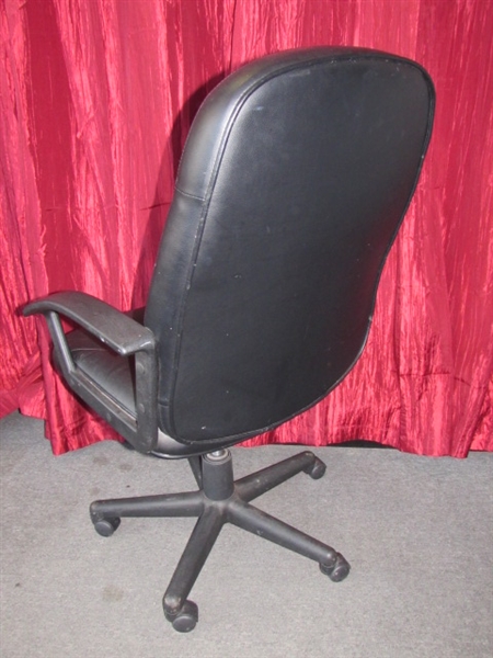 SUPER COMFY ROLLING OFFICE CHAIR
