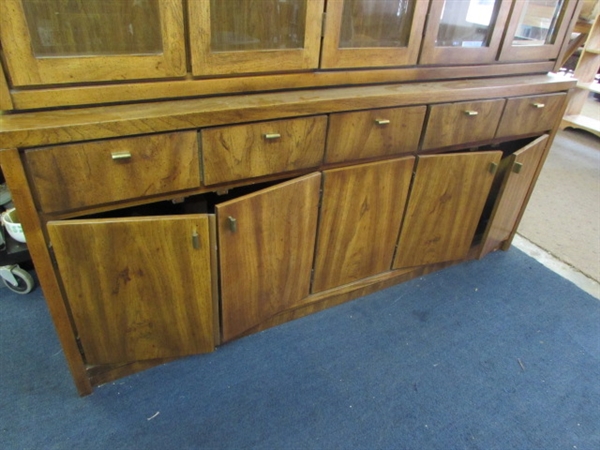 LARGE ATTRACTIVE CHINA HUTCH IN VERY GOOD CONDITION