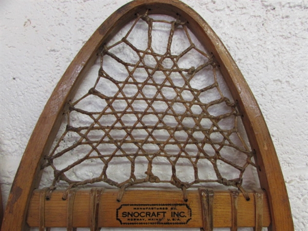BEAUTIFUL PAIR OF VINTAGE SNOWSHOES WITH LEATHER BINDINGS