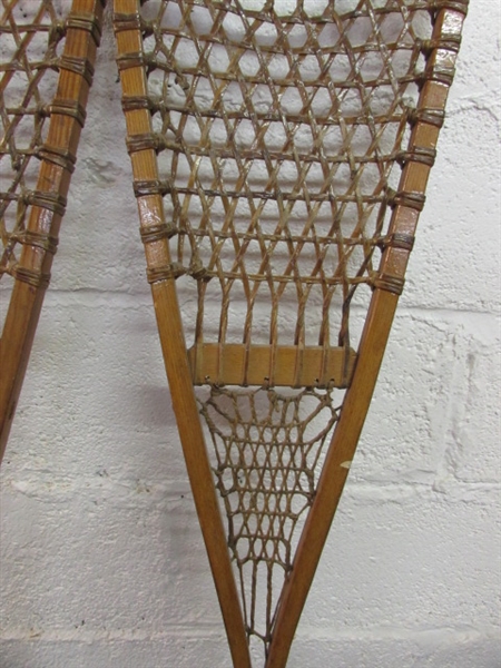 BEAUTIFUL PAIR OF VINTAGE SNOWSHOES WITH LEATHER BINDINGS