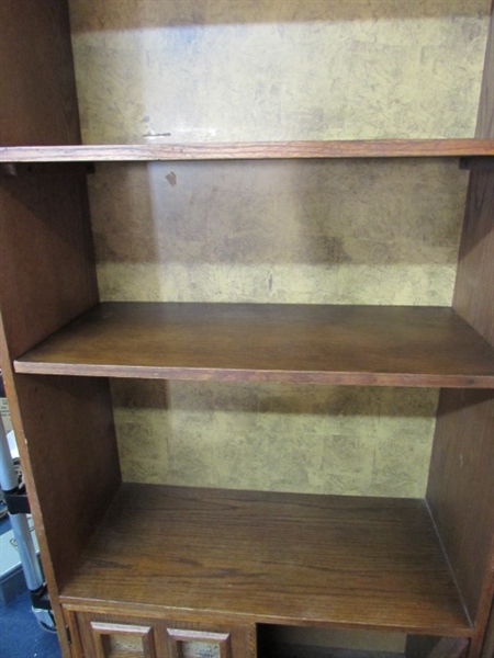 DISPLAY YOUR FAVORITE COLLECTION OR ORGANIZE YOUR BOOKS ON THIS QUALITY SHELVING UNIT