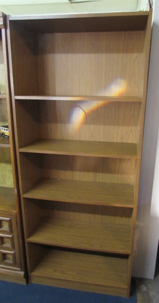 BOOKCASE WITH 5 SHELVES