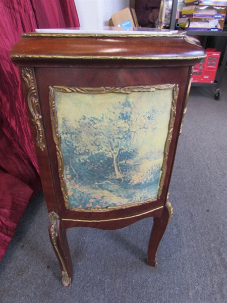 MATCHING ANTIQUE CURVED FRONT & SIDES COMMODE WITH MARBLE INSET TOP