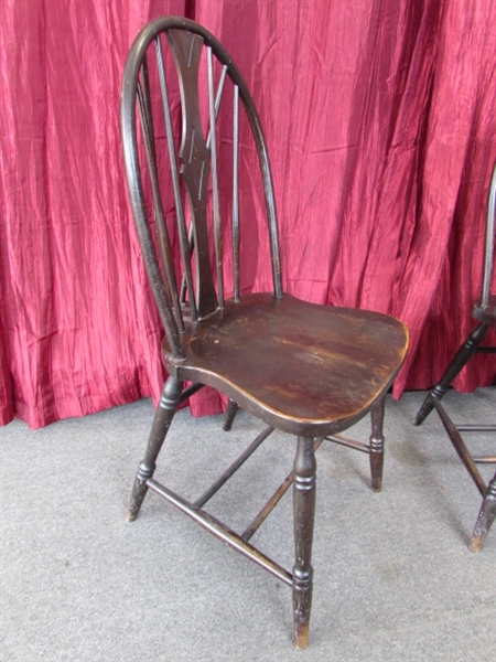 ANTIQUE WINDSOR ALL WOOD CHAIR