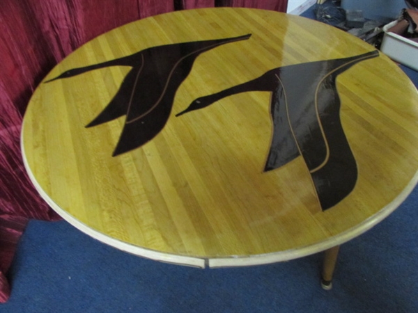 PRETTY MID-CENTURY SIDE TABLE/COFFEE TABLE WITH FLYING GEESE