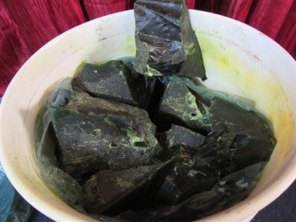 MAKE YOUR OWN CANDLES WITH 20 LBS. OF GREEN PARAFIN WAX