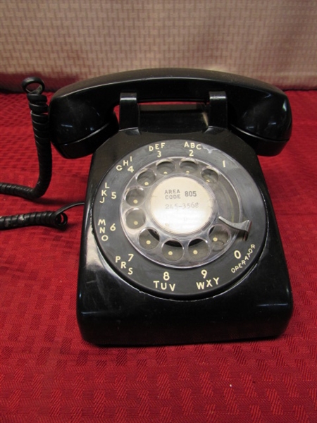 MID-CENTURY BLACK ROTARY DIAL TELEPHONE
